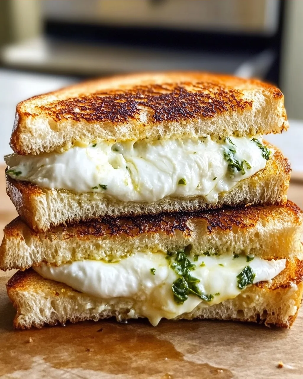 Melty Burrata Grilled Cheese Sandwich – Ein Genuss für Käseliebhaber!