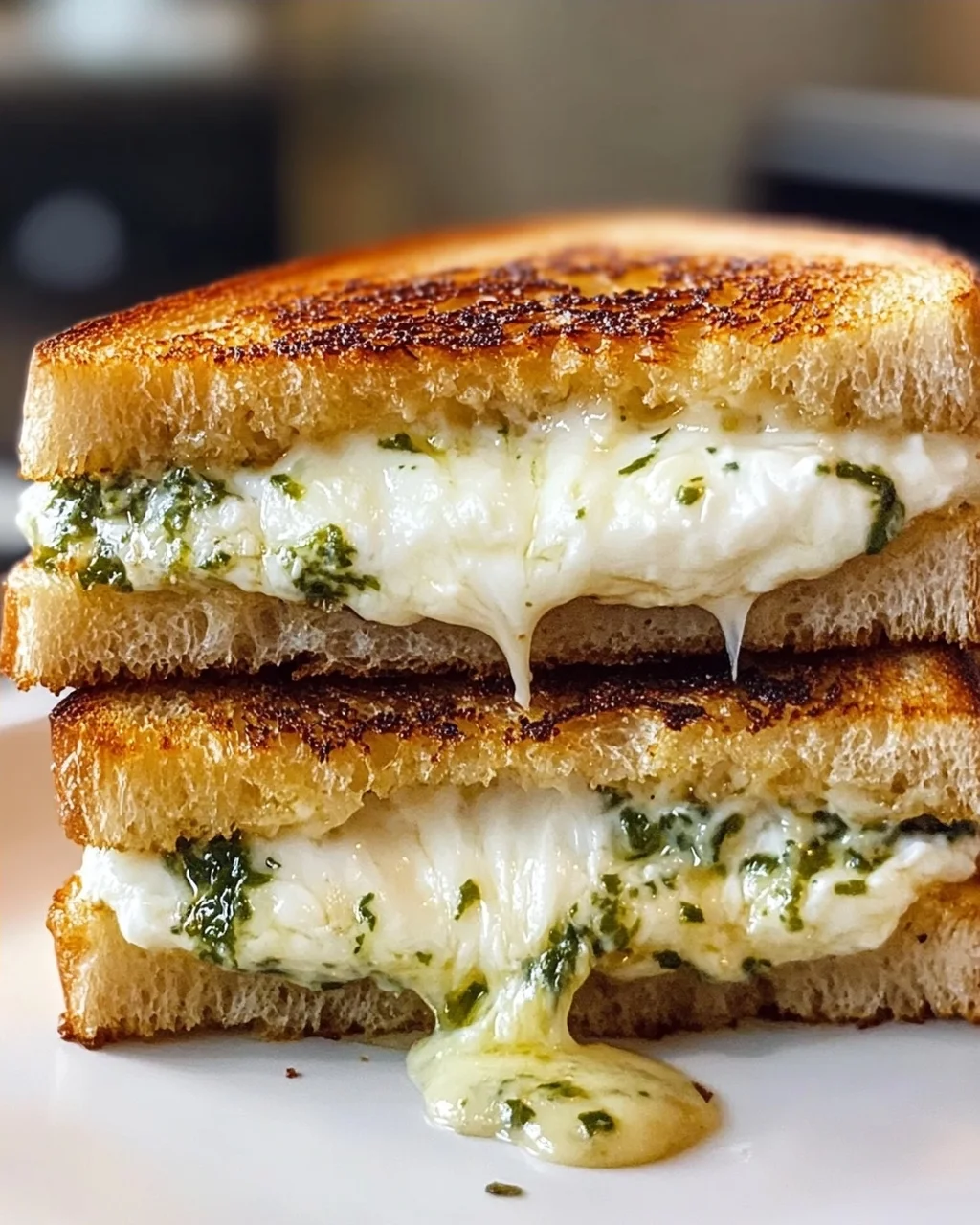 Melty Burrata Grilled Cheese Sandwich – Ein Genuss für Käseliebhaber!